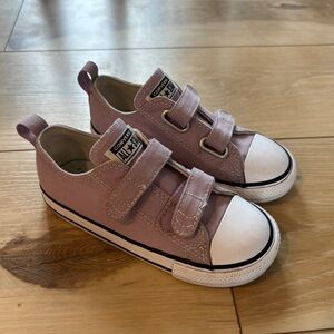 Converse All-Star Tennis Shoes